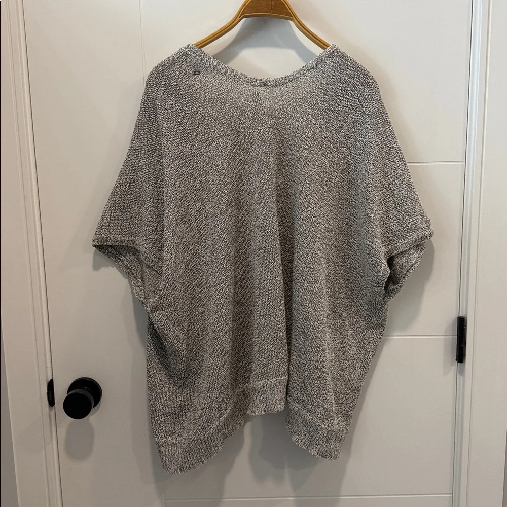 Aritzia Community Gray Women's cartigain size XS/S - Picture 6 of 7